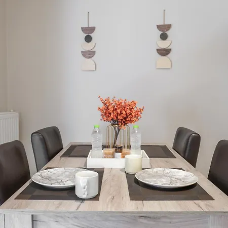 Chara's Luxury Kalambaka