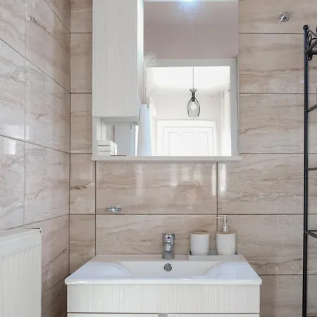 Lägenhet Chara's Luxury *