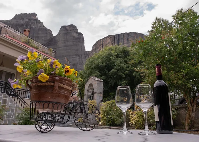 Chara's Luxury Калампака