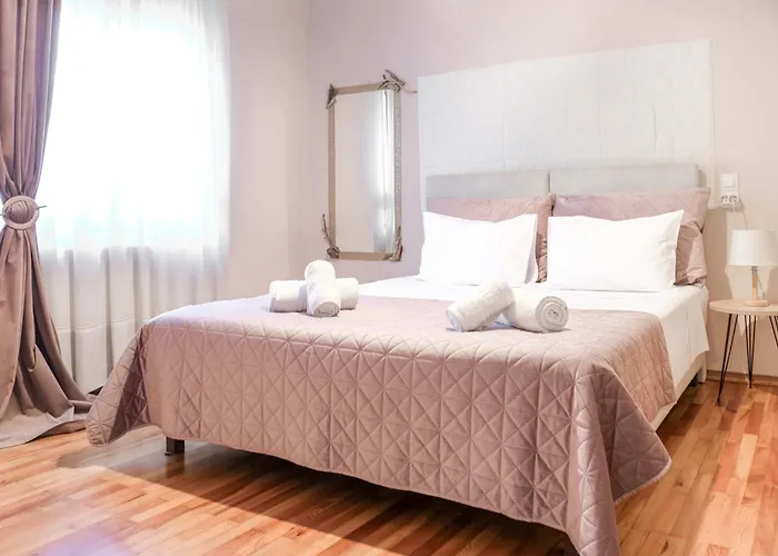 아파트 Chara's Luxury 칼람파카